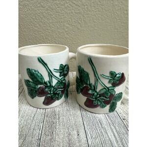 Vintage Handmade Strawberry Mugs On Vine Set Of 2‎ Country Kitchen Shabby Chic